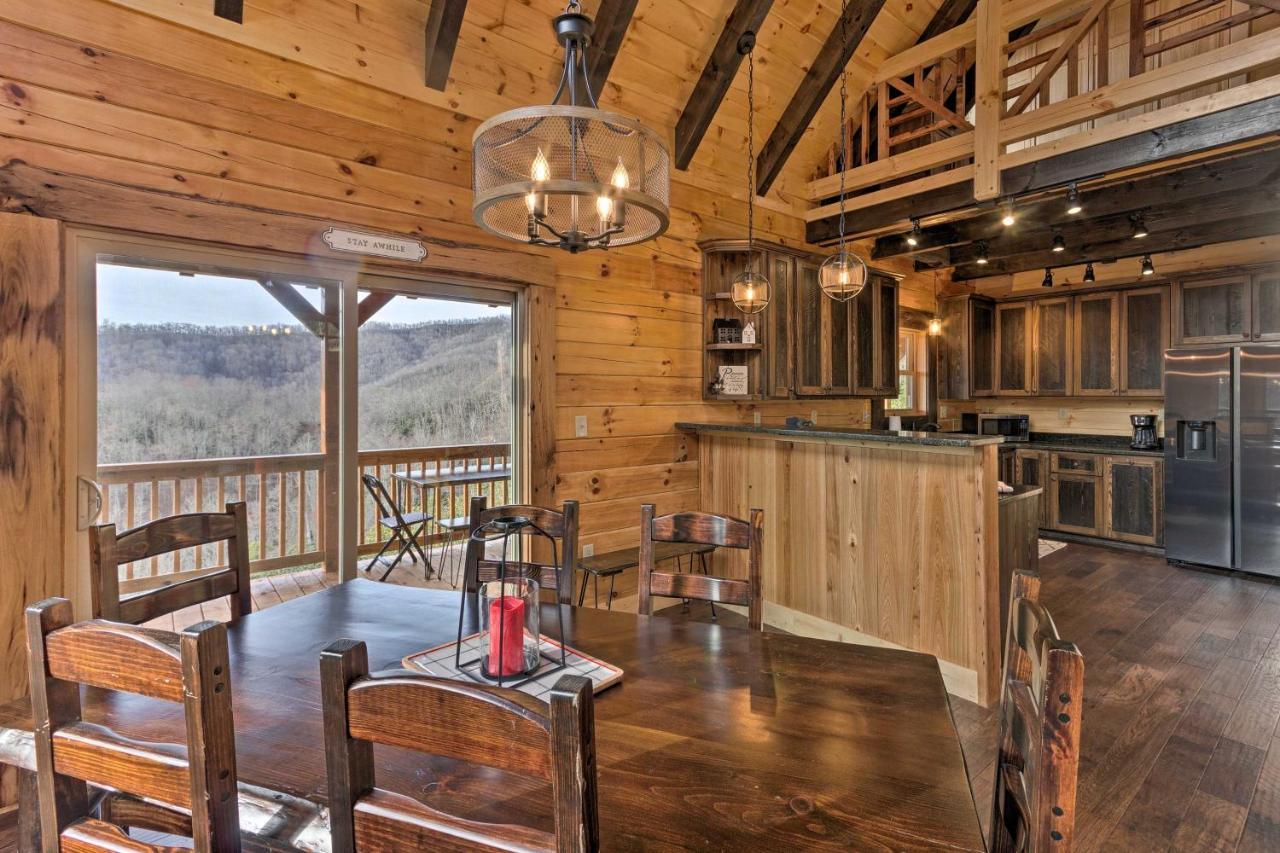 Hilltop Cabin On 5 Acres With Hot Tub And Waterfall! Bryson City Dış mekan fotoğraf