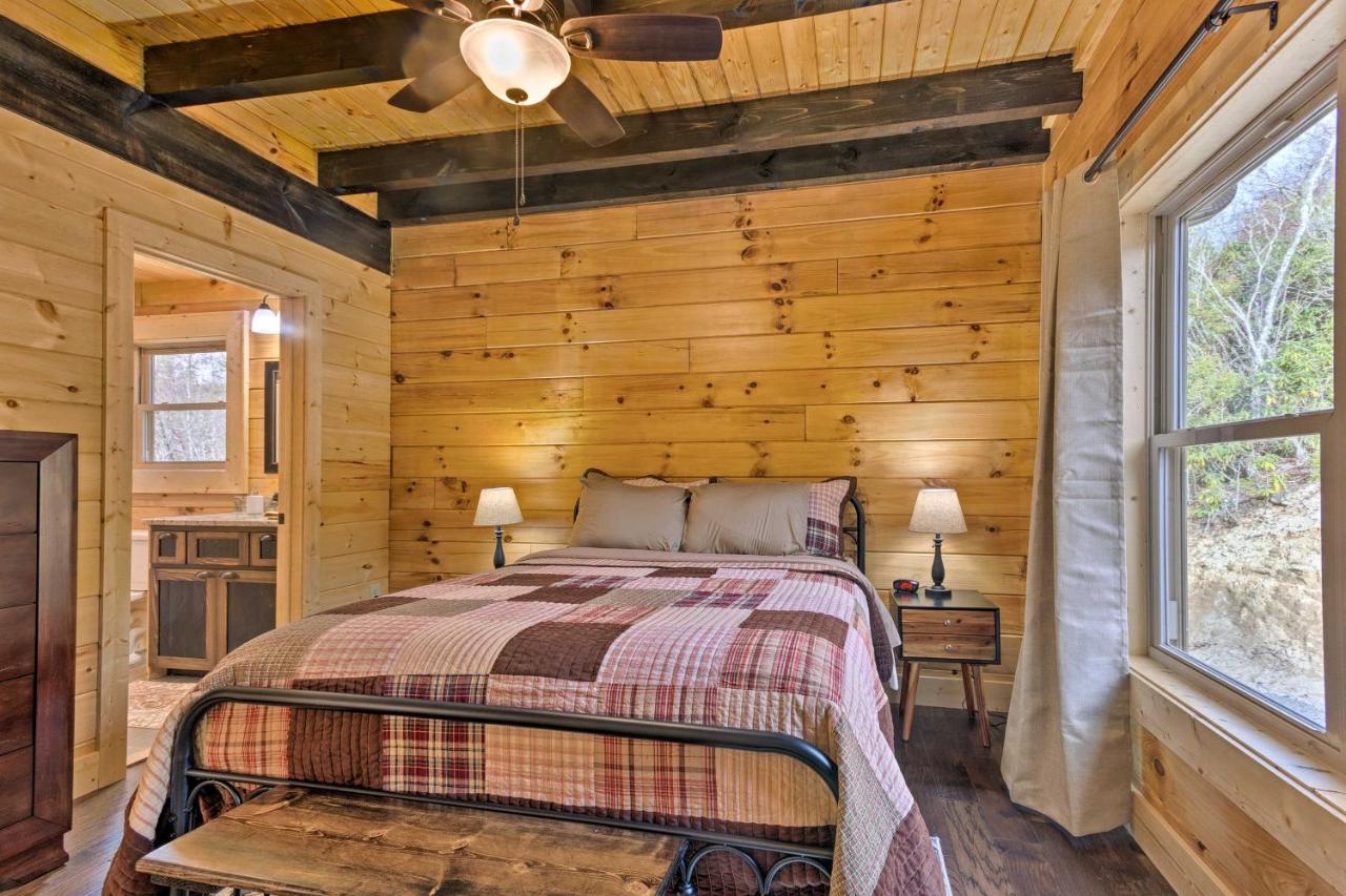 Hilltop Cabin On 5 Acres With Hot Tub And Waterfall! Bryson City Dış mekan fotoğraf